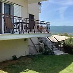 Panorama Apartment *